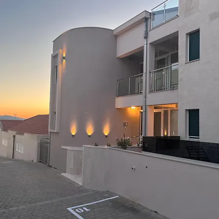 Bova Ciovo Apartment